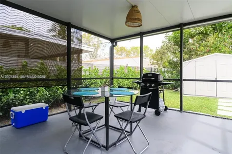 5981 SW 13th Terrace West Miami FL 33144