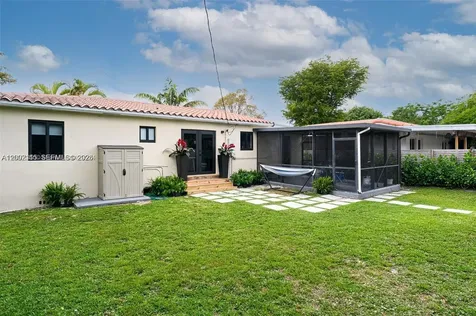 5981 SW 13th Terrace West Miami FL 33144
