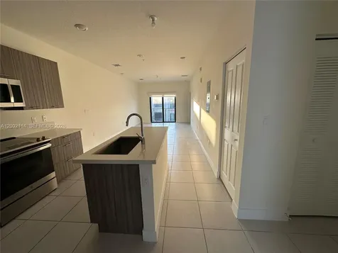 8265 NW 41st Street Doral FL 33166