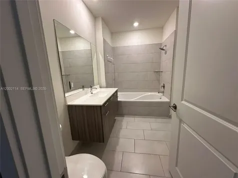 8265 NW 41st Street Doral FL 33166