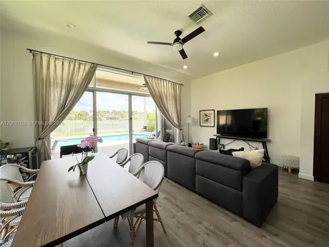 2486 Bay Isle Drive Weston FL 33327