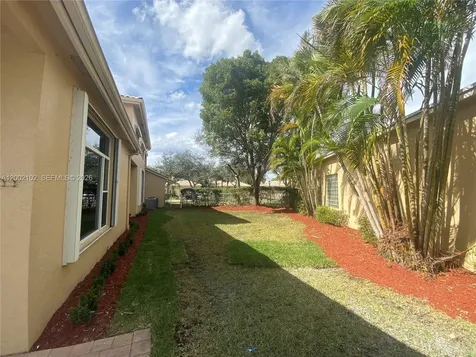 2486 Bay Isle Drive Weston FL 33327