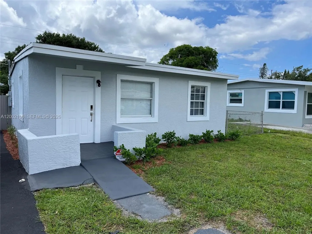 2726 NW 4th Court Pompano Beach FL 33069