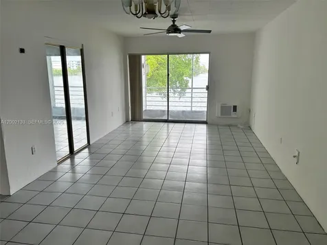 245 NE 191st Street Miami FL 33179