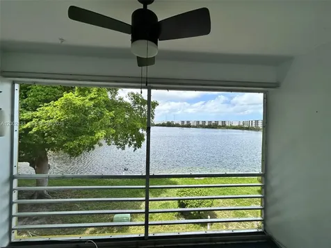 245 NE 191st Street Miami FL 33179