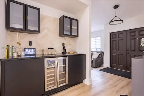 1030 NW 95th Terrace Plantation FL 33322
