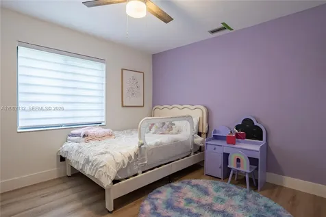 1030 NW 95th Terrace Plantation FL 33322