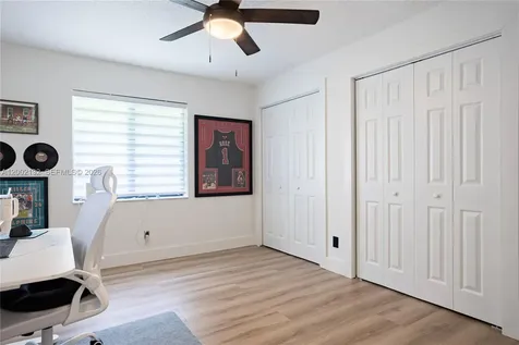 1030 NW 95th Terrace Plantation FL 33322