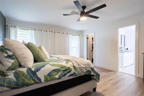 1030 NW 95th Terrace Plantation FL 33322
