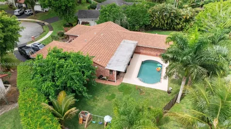 1030 NW 95th Terrace Plantation FL 33322