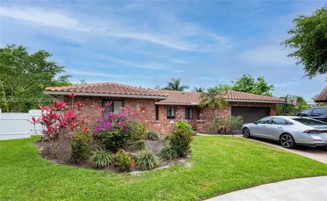 1030 NW 95th Terrace Plantation FL 33322