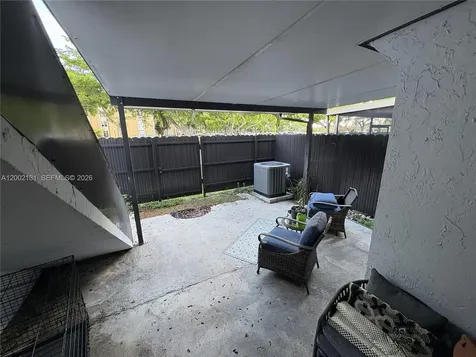 6530 Kendale Lakes Drive Miami FL 33183