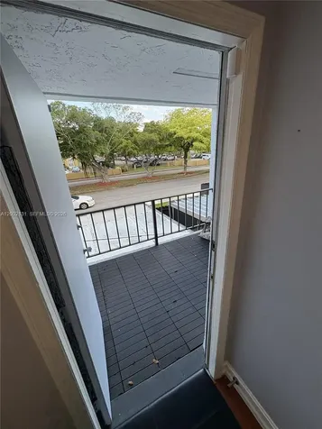 6530 Kendale Lakes Drive Miami FL 33183