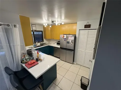 6530 Kendale Lakes Drive Miami FL 33183