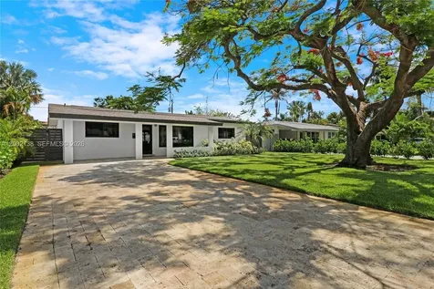 811 NE 17th Court Fort Lauderdale FL 33305