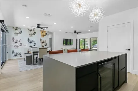 811 NE 17th Court Fort Lauderdale FL 33305