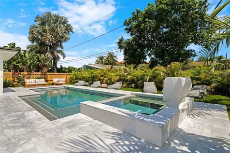 811 NE 17th Court Fort Lauderdale FL 33305