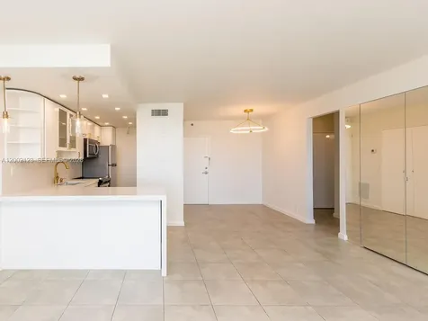 1000 E West Avenue Miami Beach FL 33139