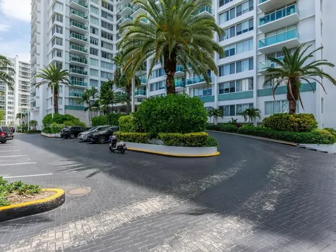 1000 E West Avenue Miami Beach FL 33139