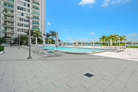 1000 E West Avenue Miami Beach FL 33139