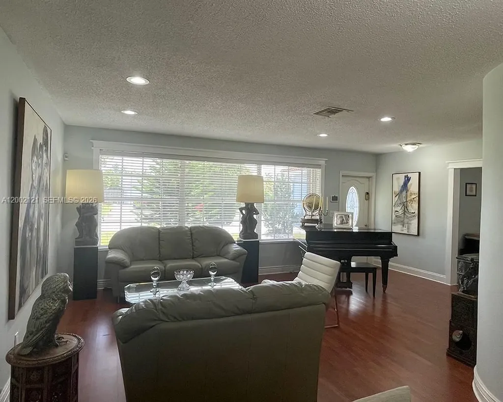 2100 N 54th Avenue Hollywood FL 33021