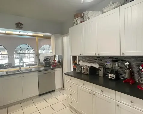 2100 N 54th Avenue Hollywood FL 33021