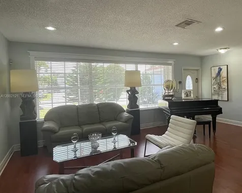 2100 N 54th Avenue Hollywood FL 33021