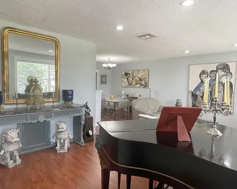 2100 N 54th Avenue Hollywood FL 33021