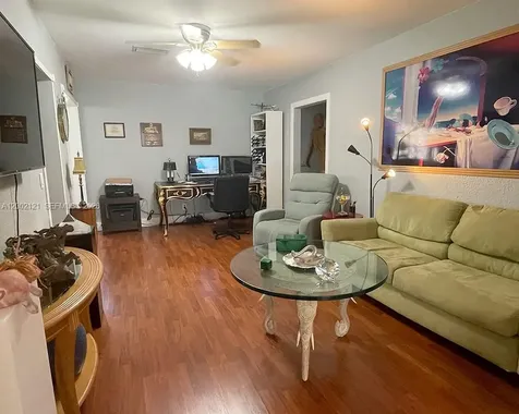 2100 N 54th Avenue Hollywood FL 33021