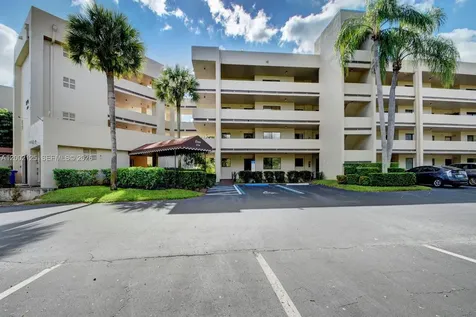 3154 Via Poinciana Lake Worth FL 33467