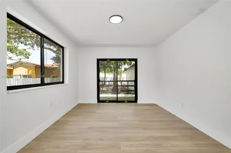 1385 NW 28th Street Miami FL 33142