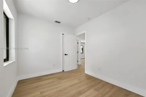 1385 NW 28th Street Miami FL 33142