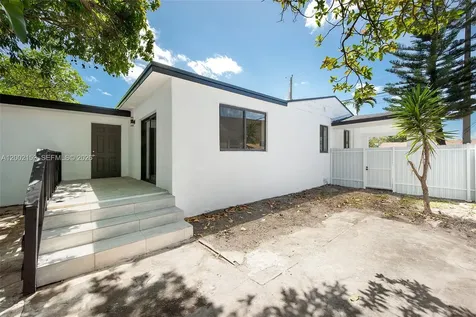 1385 NW 28th Street Miami FL 33142