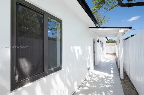 1385 NW 28th Street Miami FL 33142