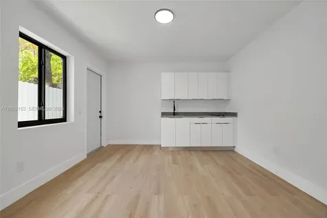 1385 NW 28th Street Miami FL 33142