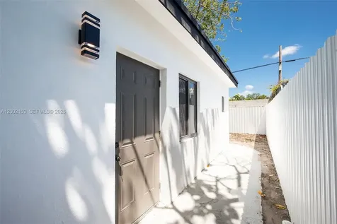1385 NW 28th Street Miami FL 33142