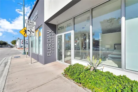 4797 SW 8th Street Miami FL 33134