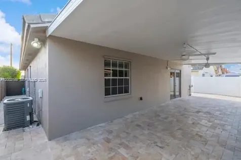 7503 W 34th Lane Hialeah FL 33018