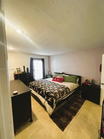 7483 SW 82nd Street Miami FL 33143