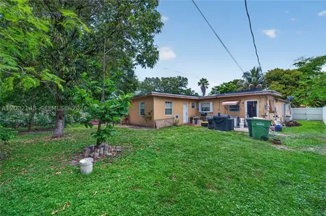 1936 Washington Street Hollywood FL 33020