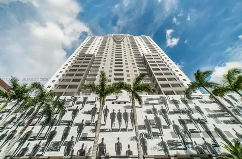 185 SE 14th Terrace Miami FL 33131