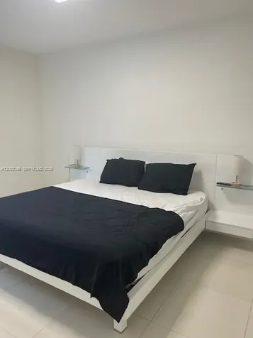 185 SE 14th Terrace Miami FL 33131
