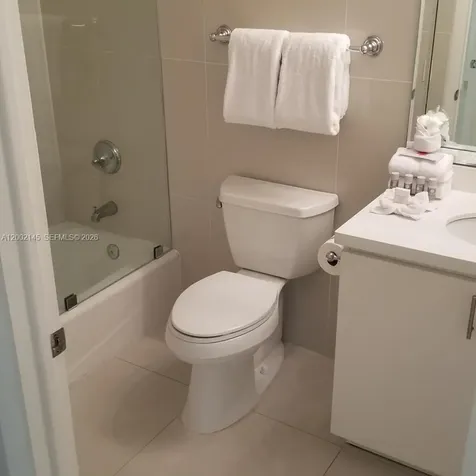 185 SE 14th Terrace Miami FL 33131