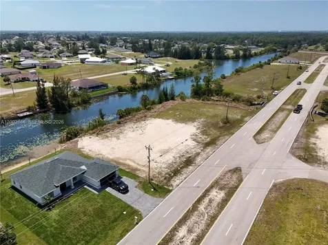 900 Vogiantzis Parkway Cape Coral FL 33909
