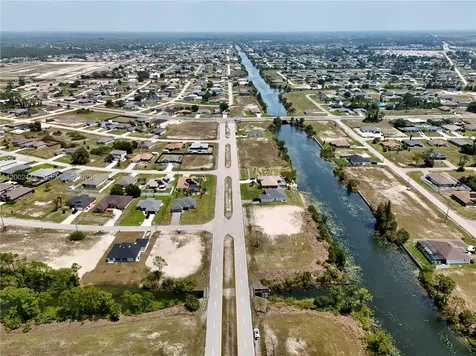 900 Vogiantzis Parkway Cape Coral FL 33909