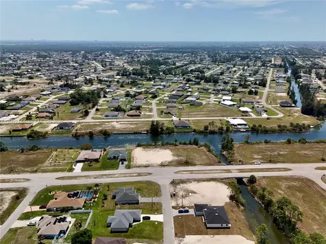 900 Vogiantzis Parkway Cape Coral FL 33909