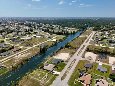 900 Vogiantzis Parkway Cape Coral FL 33909