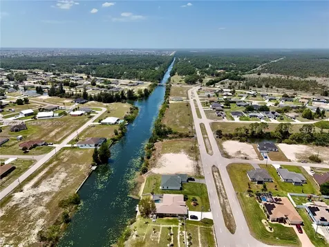 900 Vogiantzis Parkway Cape Coral FL 33909