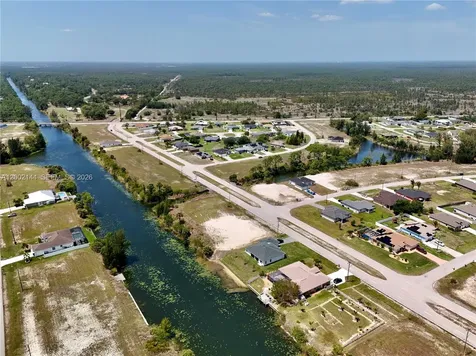 900 Vogiantzis Parkway Cape Coral FL 33909