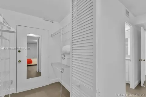 18041 Biscayne Boulevard Aventura FL 33160